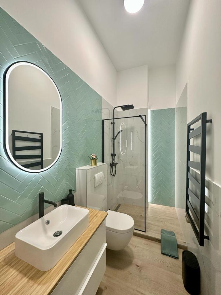 Lejlighed Luxory Design Apartment#bakats#freeparking#8ppl *